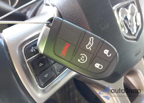 2016 Ram 1500 Laramie из США, поврежденный, VIN 1C6RR7NT0GS124834